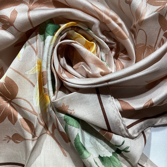 Nina Ricci Scarf🦃$3 Pick1!! - Picture 3 of 6